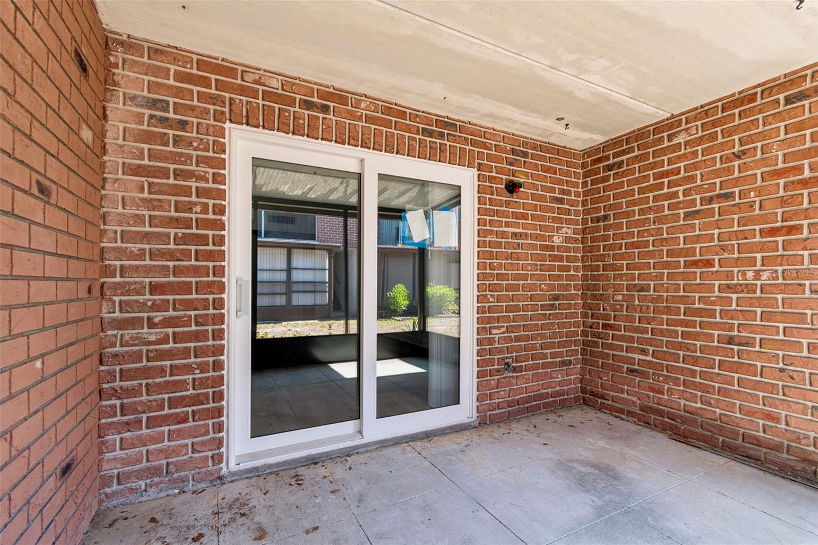 JAMESTOWN CONDO - Residential