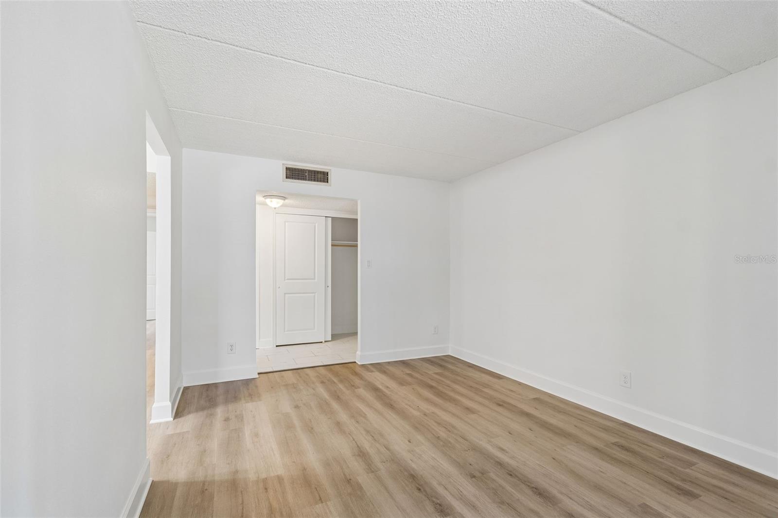 JAMESTOWN CONDO - Residential