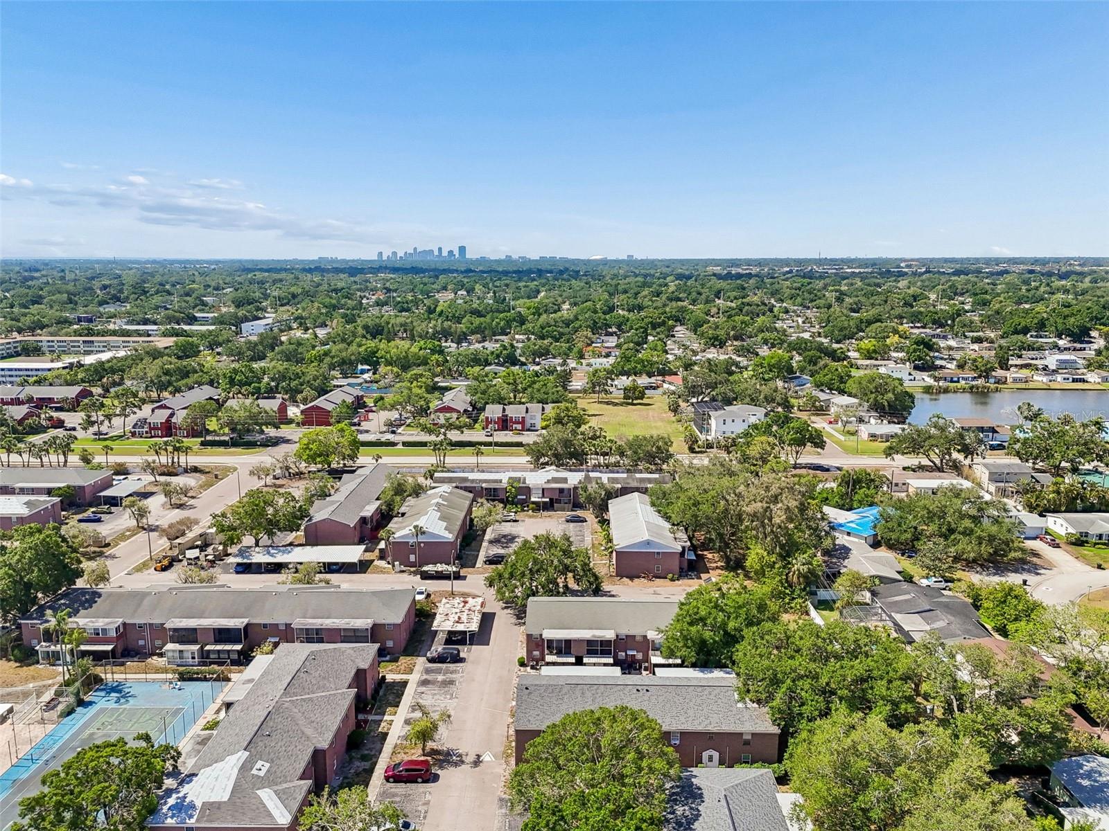 JAMESTOWN CONDO - Residential