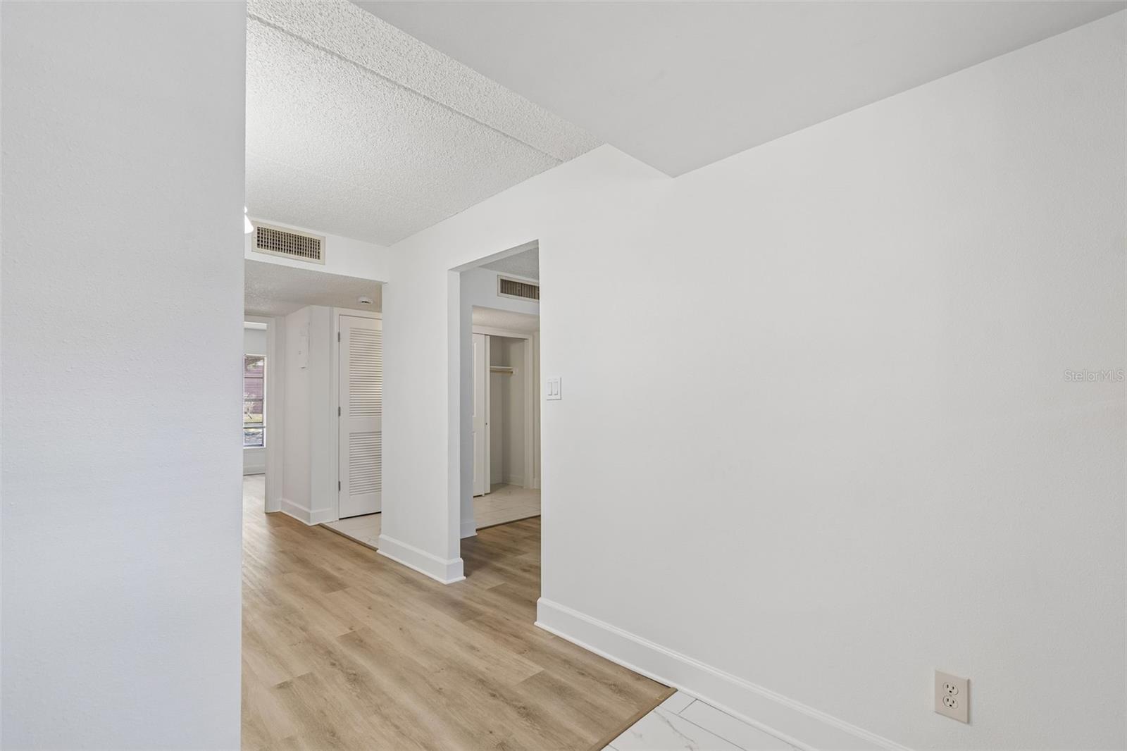 JAMESTOWN CONDO - Residential