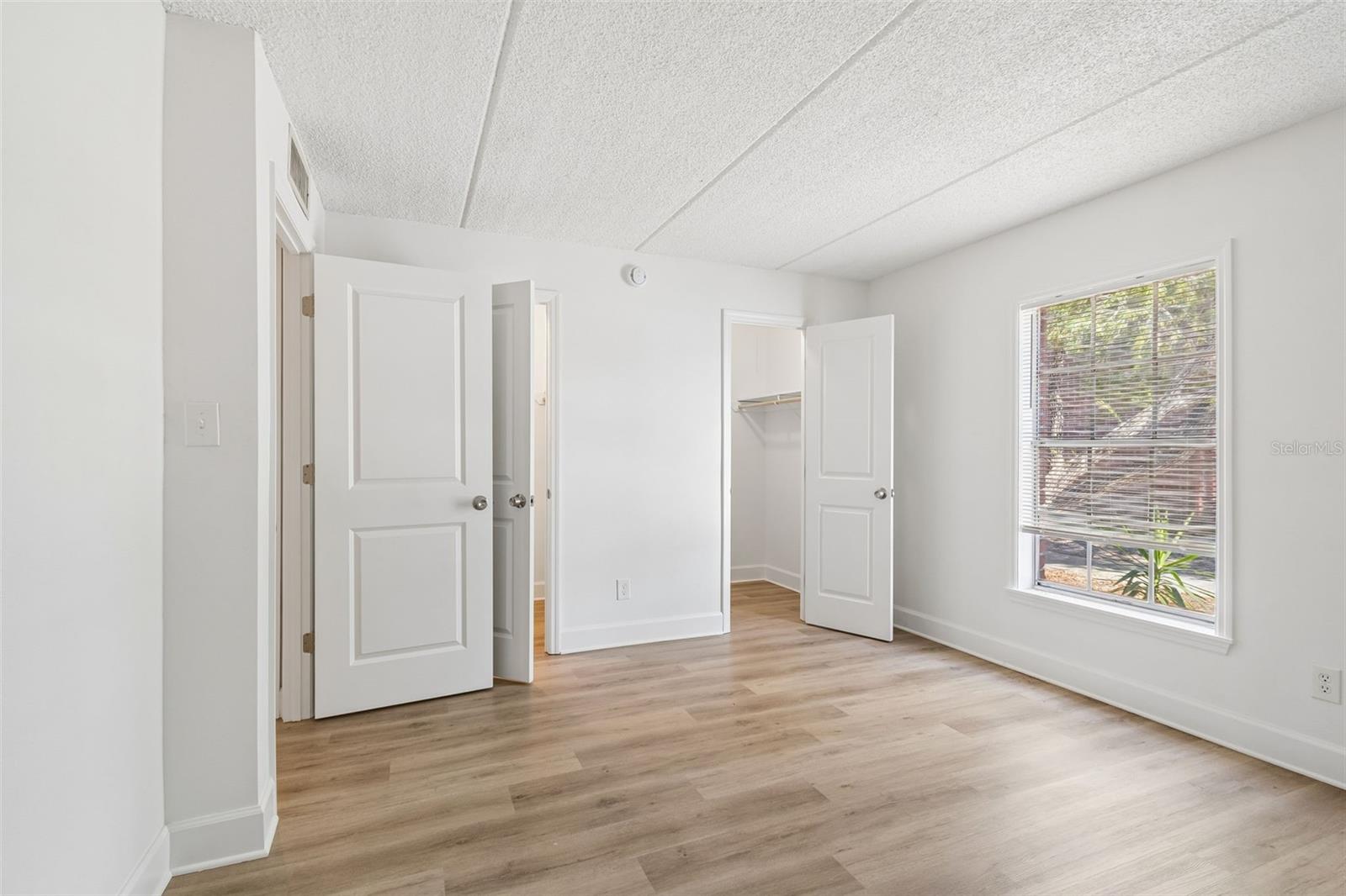 JAMESTOWN CONDO - Residential