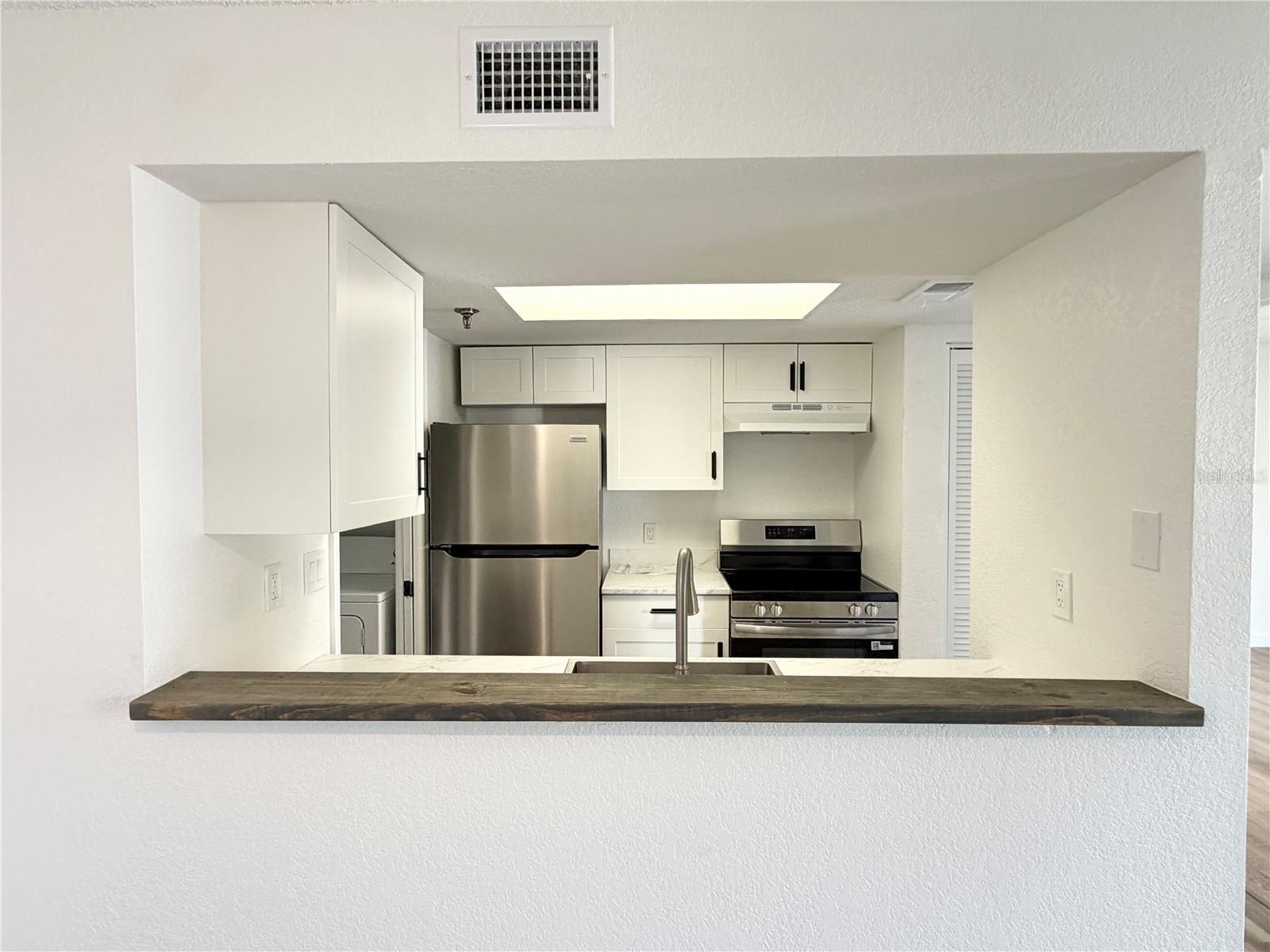 ITOPIA PRIVATE RESIDENCES CONDO - Residential