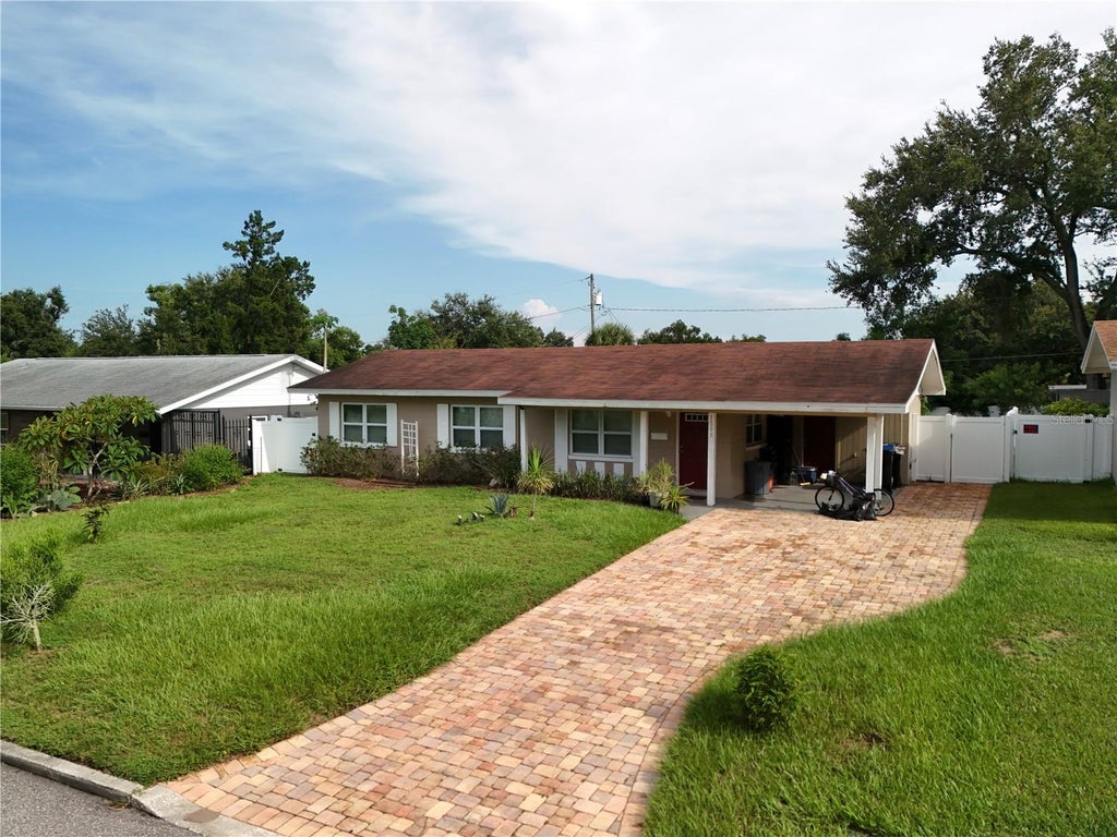 Photo of 1508 Montcalm Street, Orlando, FL 32806 (MLS # S5158997)