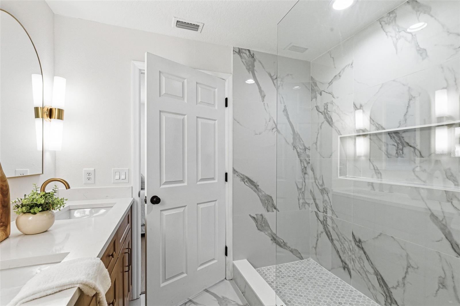 CASA BLANCA - Residential