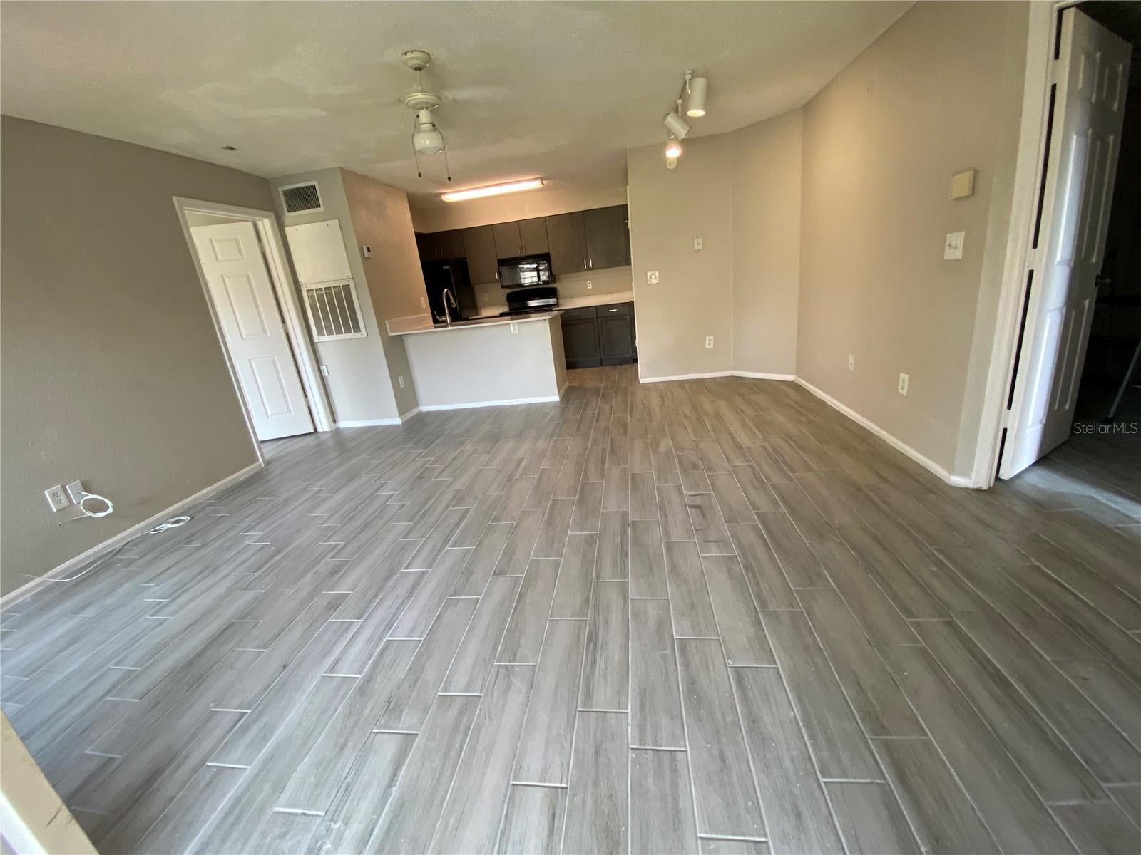 5112 PARK CENTRAL DRIVE 616