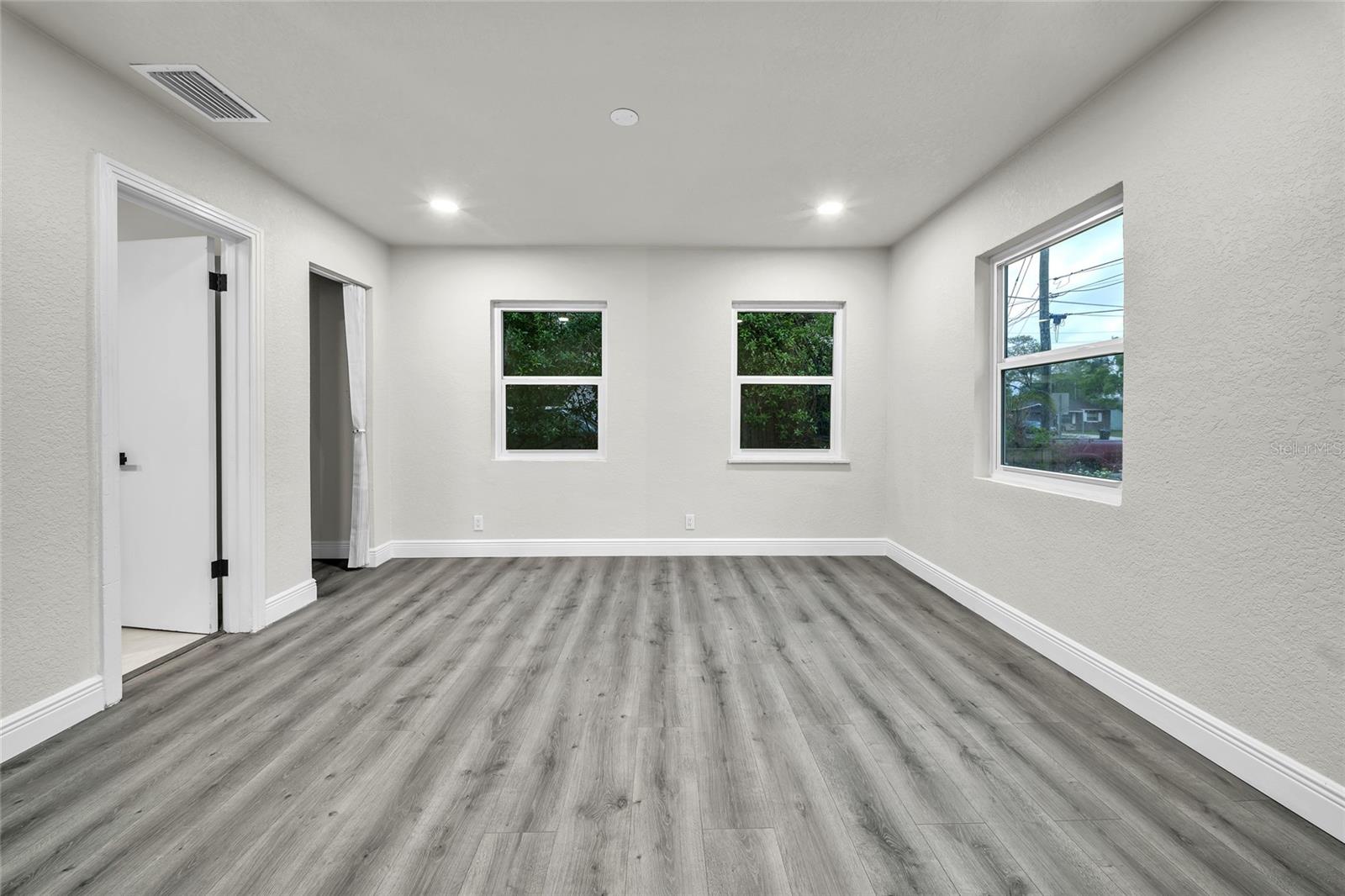 BEVERLY HILLS - Residential