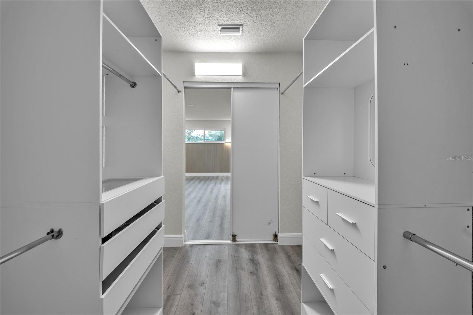 BEVERLY HILLS - Residential