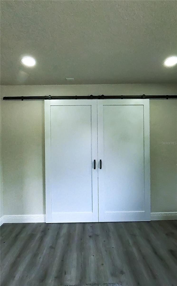 BEVERLY HILLS - Residential