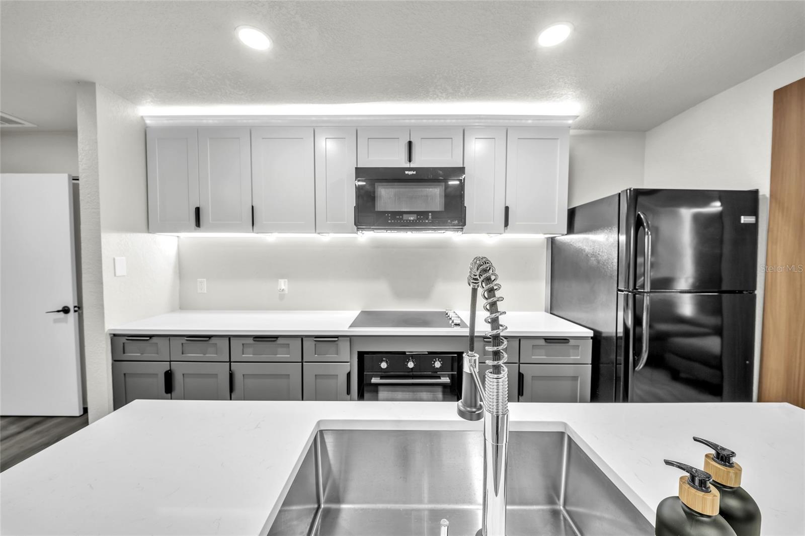 BEVERLY HILLS - Residential