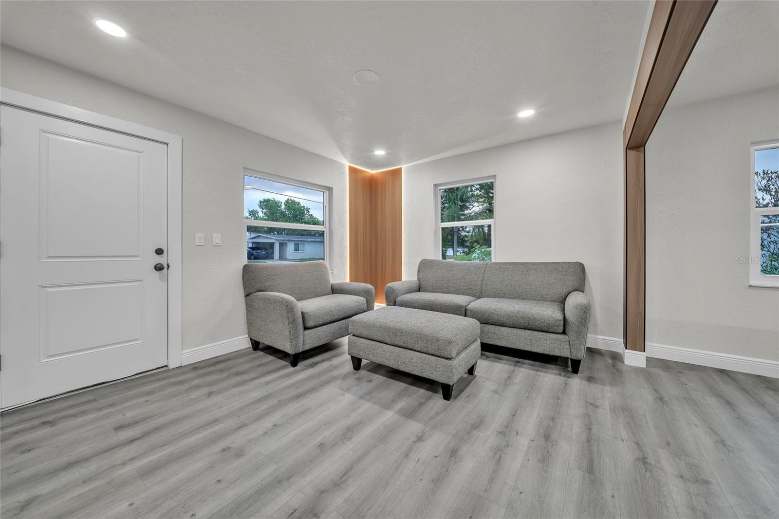 BEVERLY HILLS - Residential