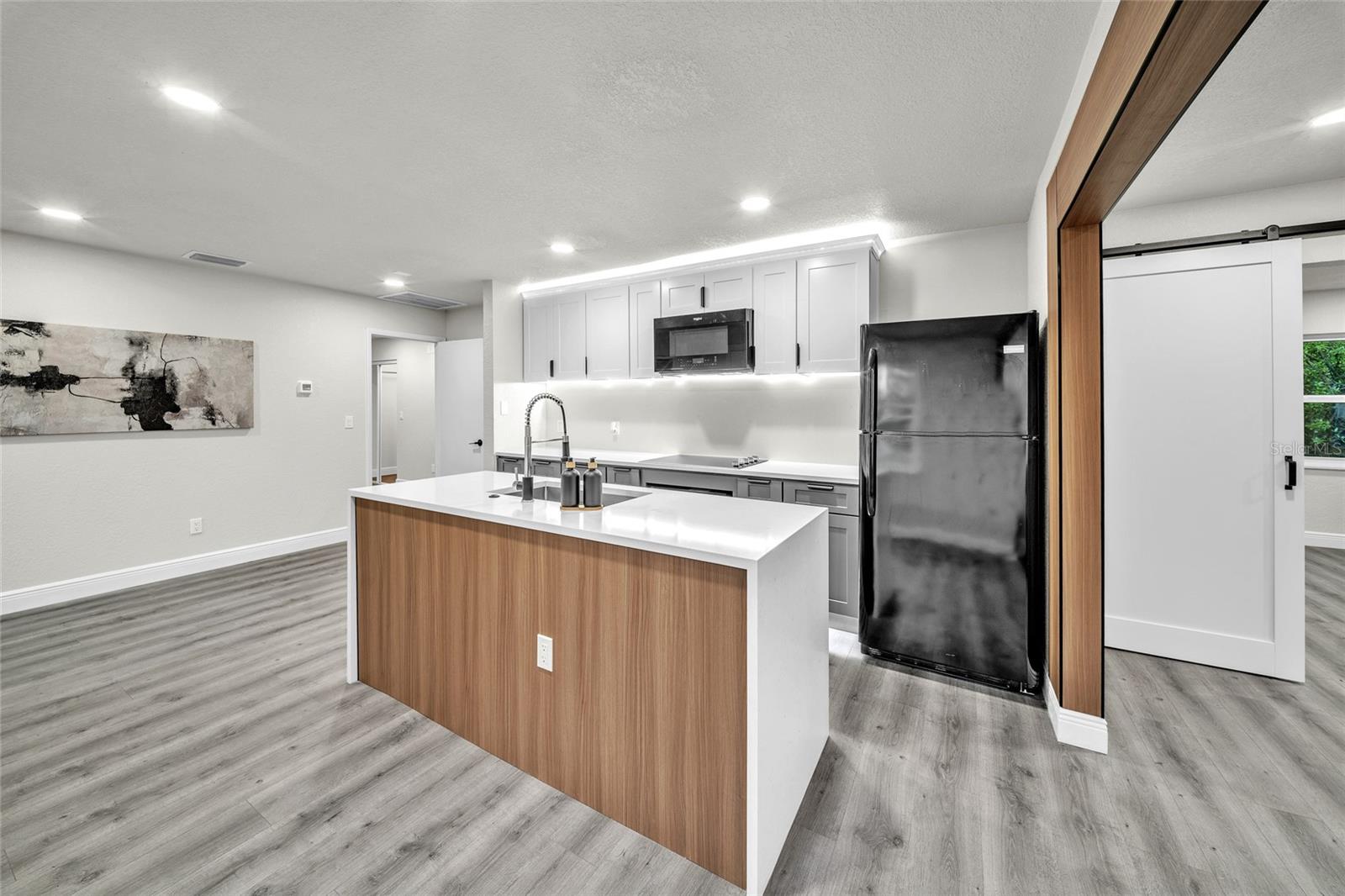 BEVERLY HILLS - Residential