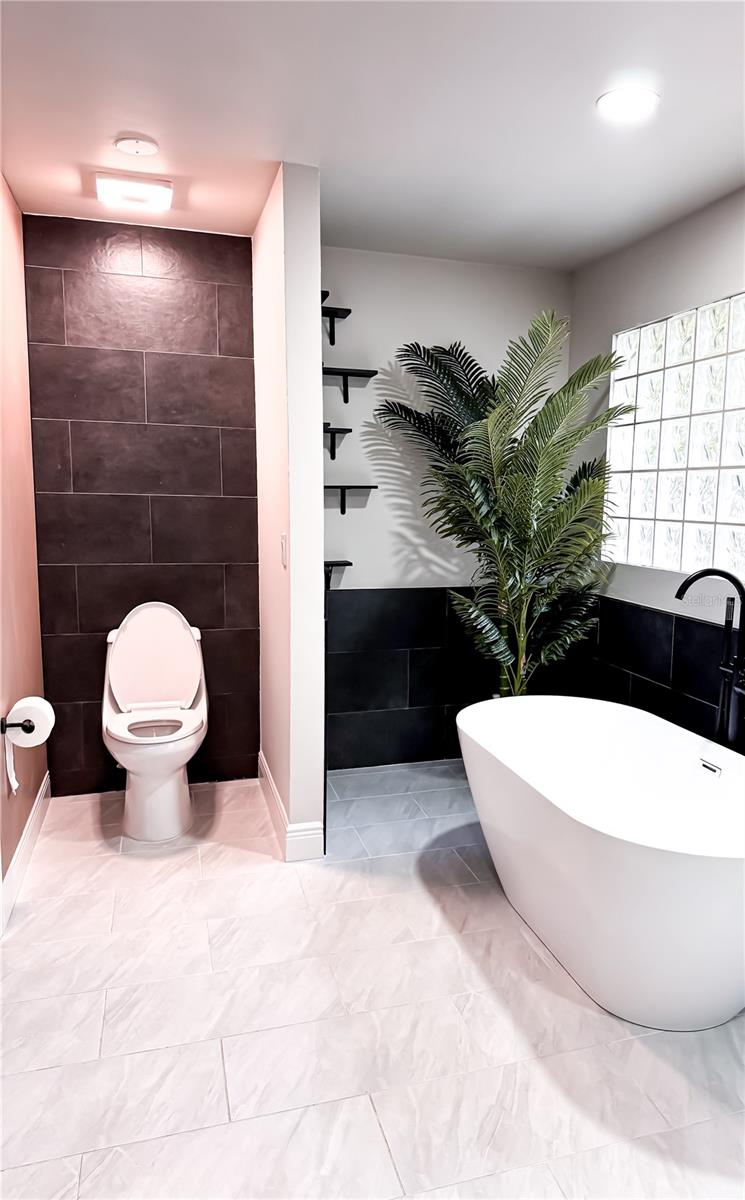 BEVERLY HILLS - Residential