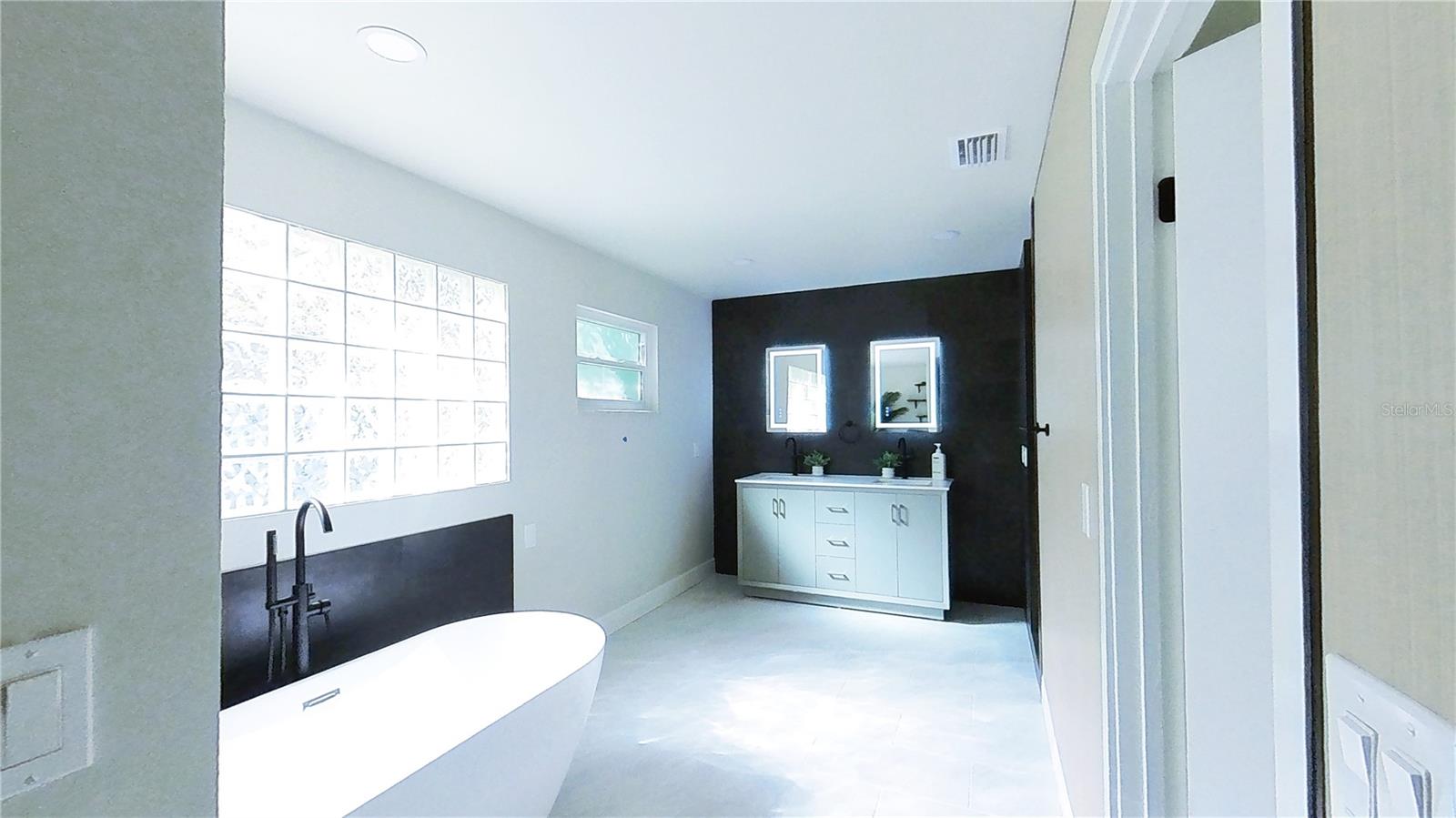 BEVERLY HILLS - Residential