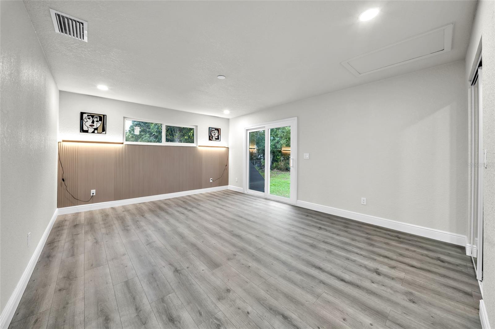 BEVERLY HILLS - Residential