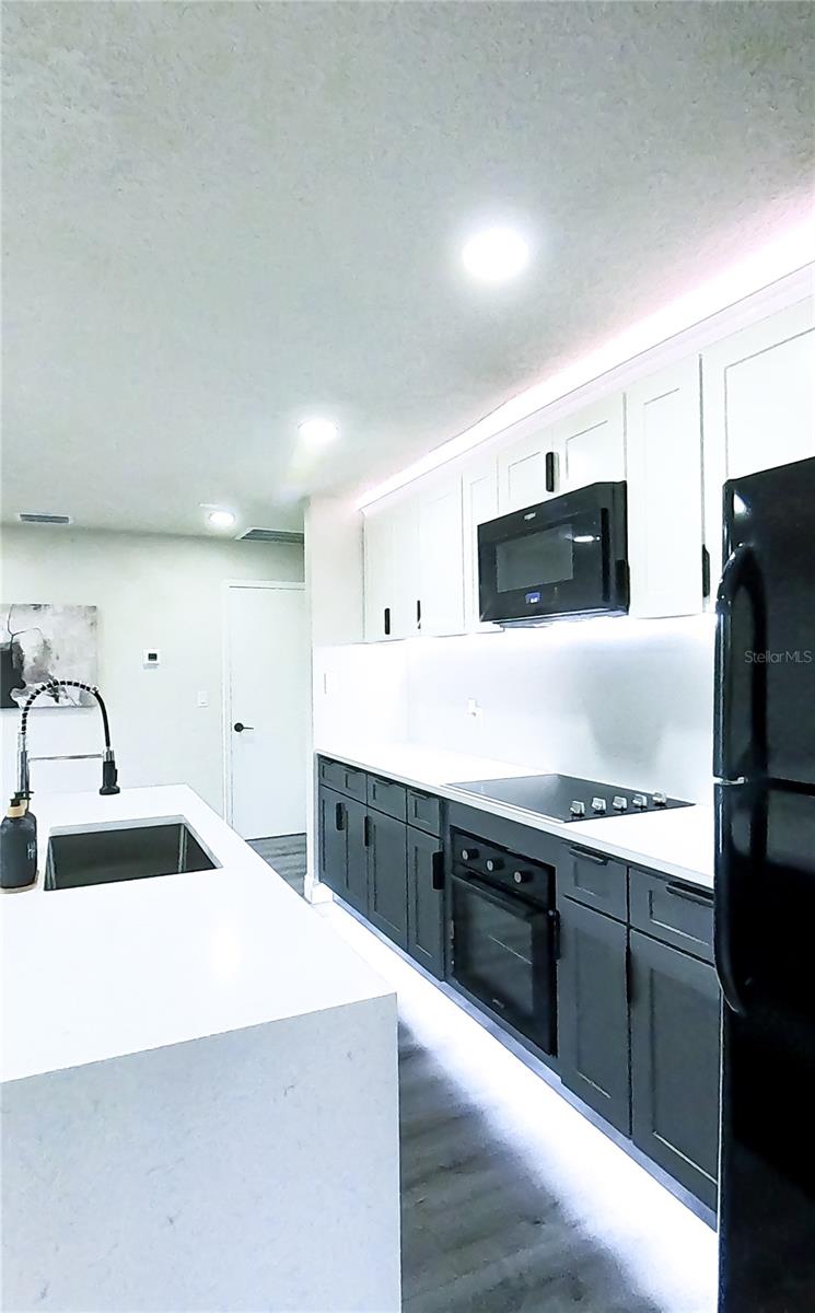 BEVERLY HILLS - Residential