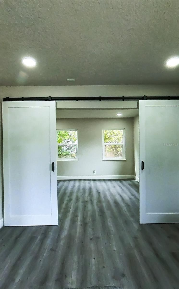 BEVERLY HILLS - Residential