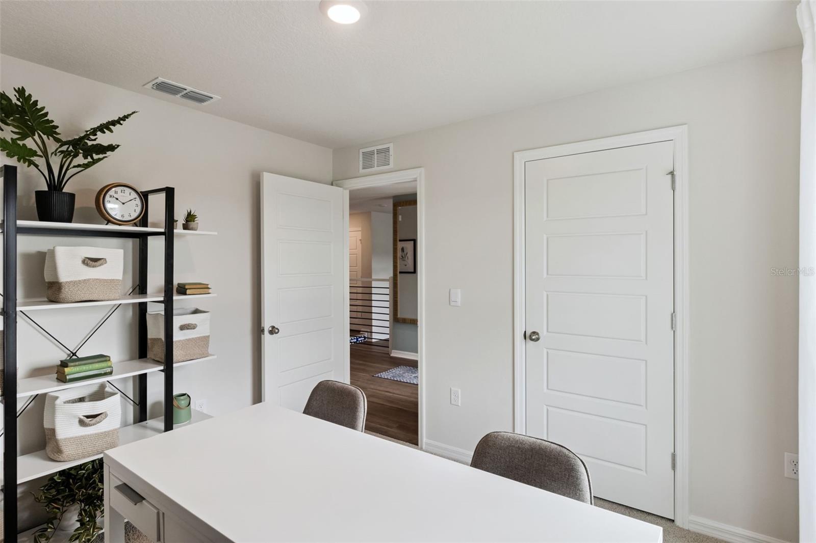 BOULEVARD OAKS - Residential