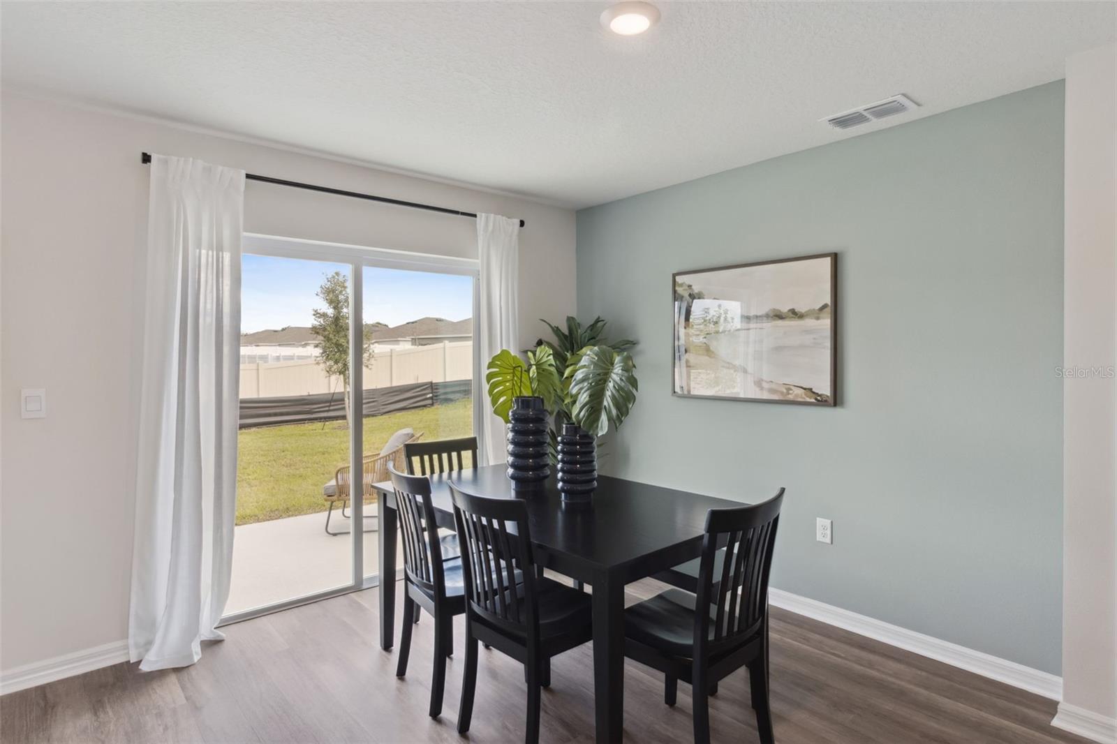 BOULEVARD OAKS - Residential