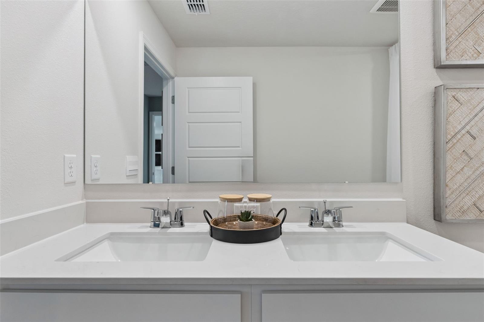 BOULEVARD OAKS - Residential