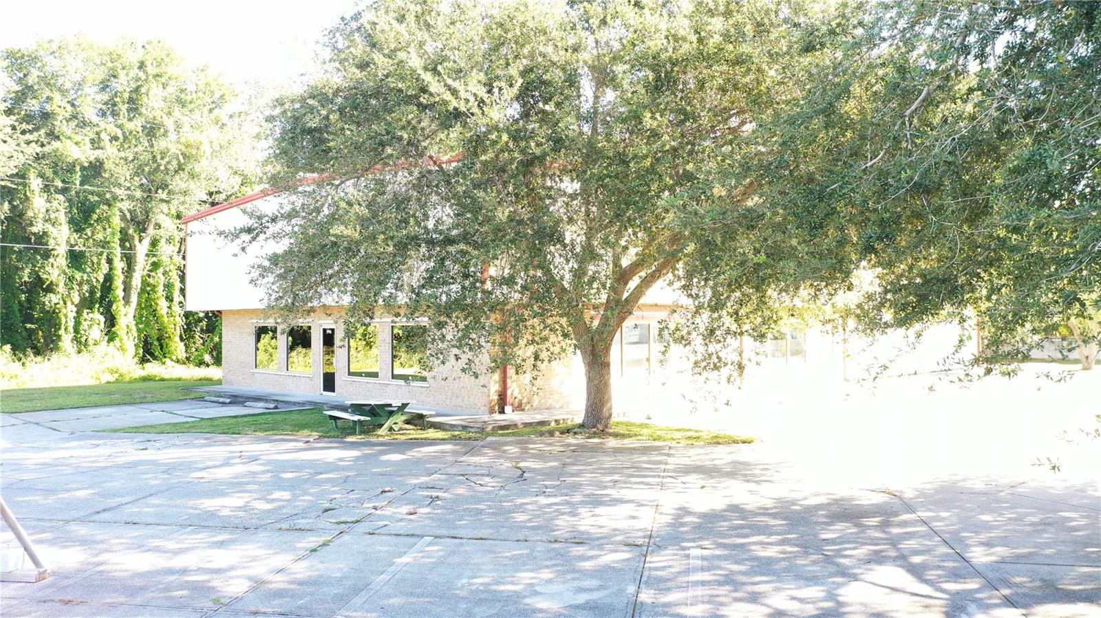 WINCHESTER COVE - Commercial Sale