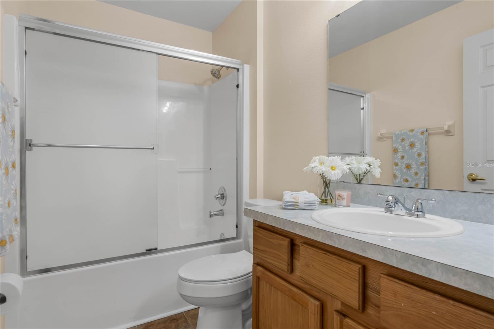 CHALET ESTATES - Residential Lease