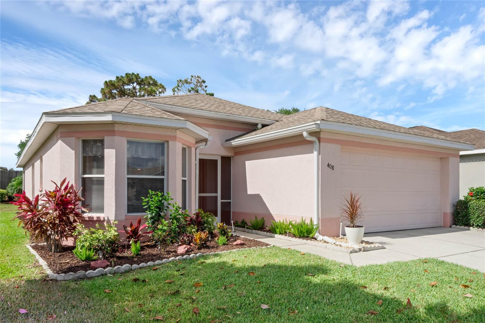 CHALET ESTATES - Residential Lease