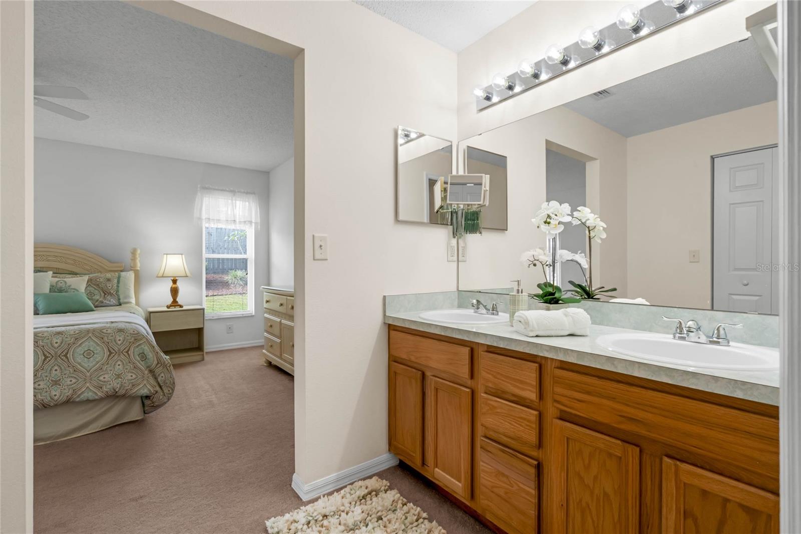 CHALET ESTATES - Residential Lease