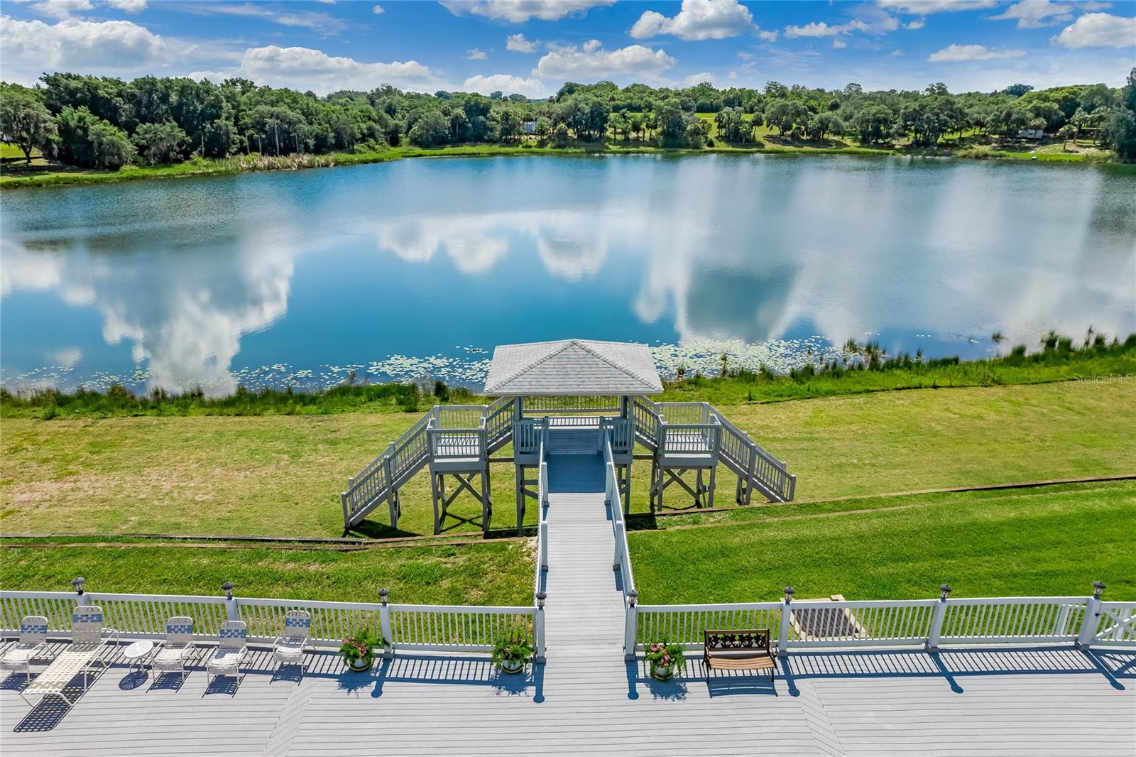 CHALET ESTATES - Residential Lease
