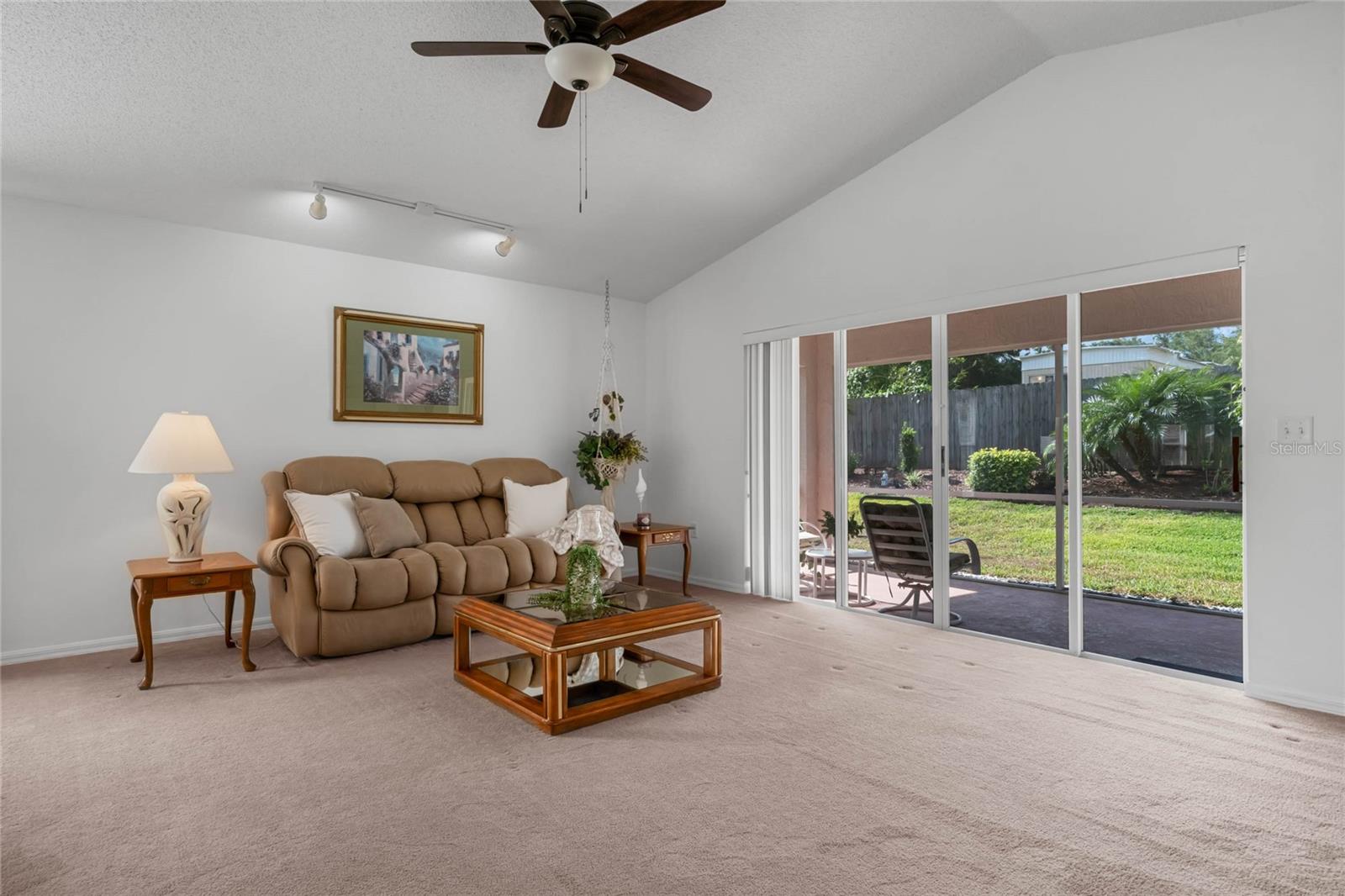CHALET ESTATES - Residential Lease