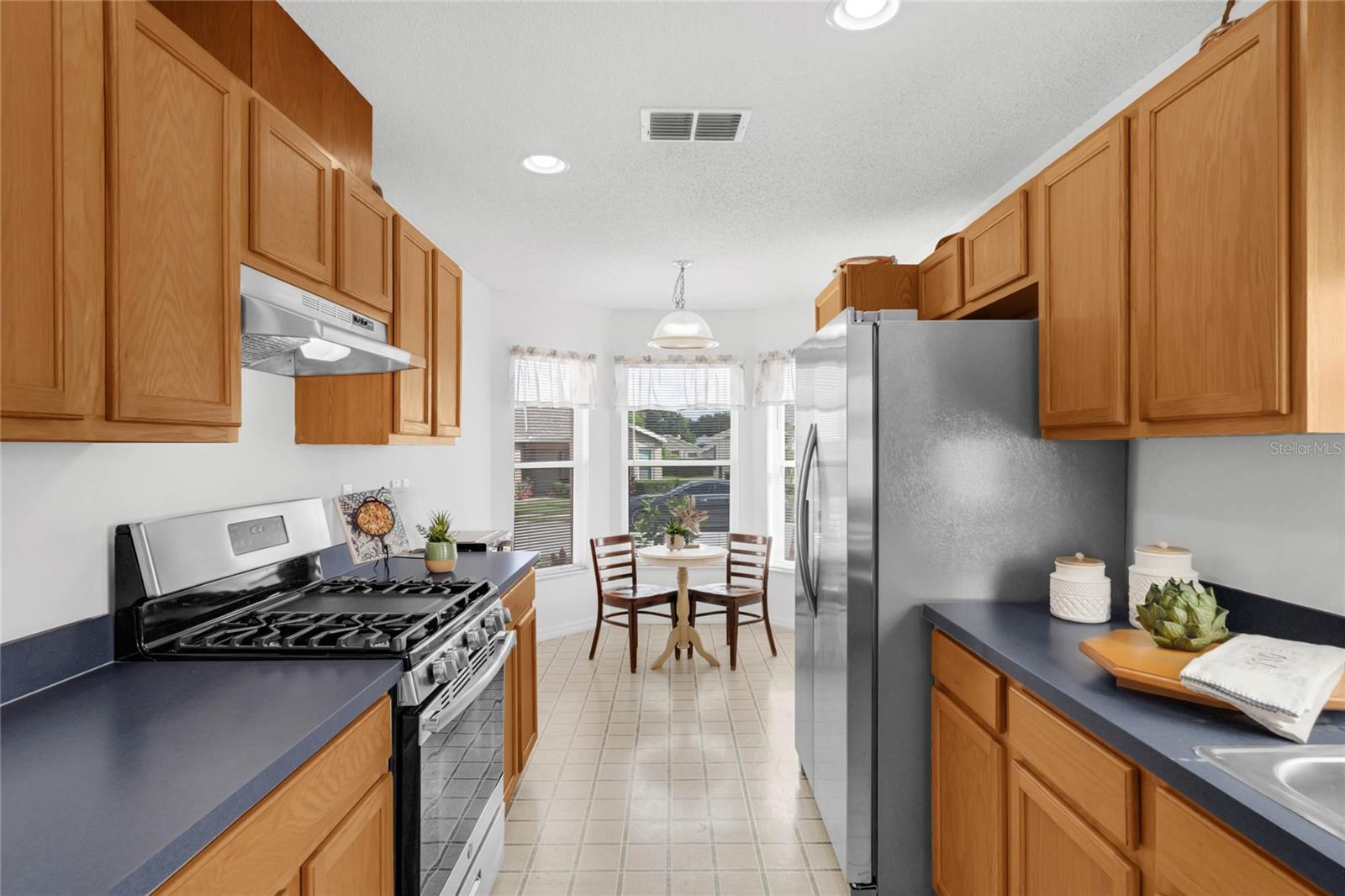 CHALET ESTATES - Residential Lease