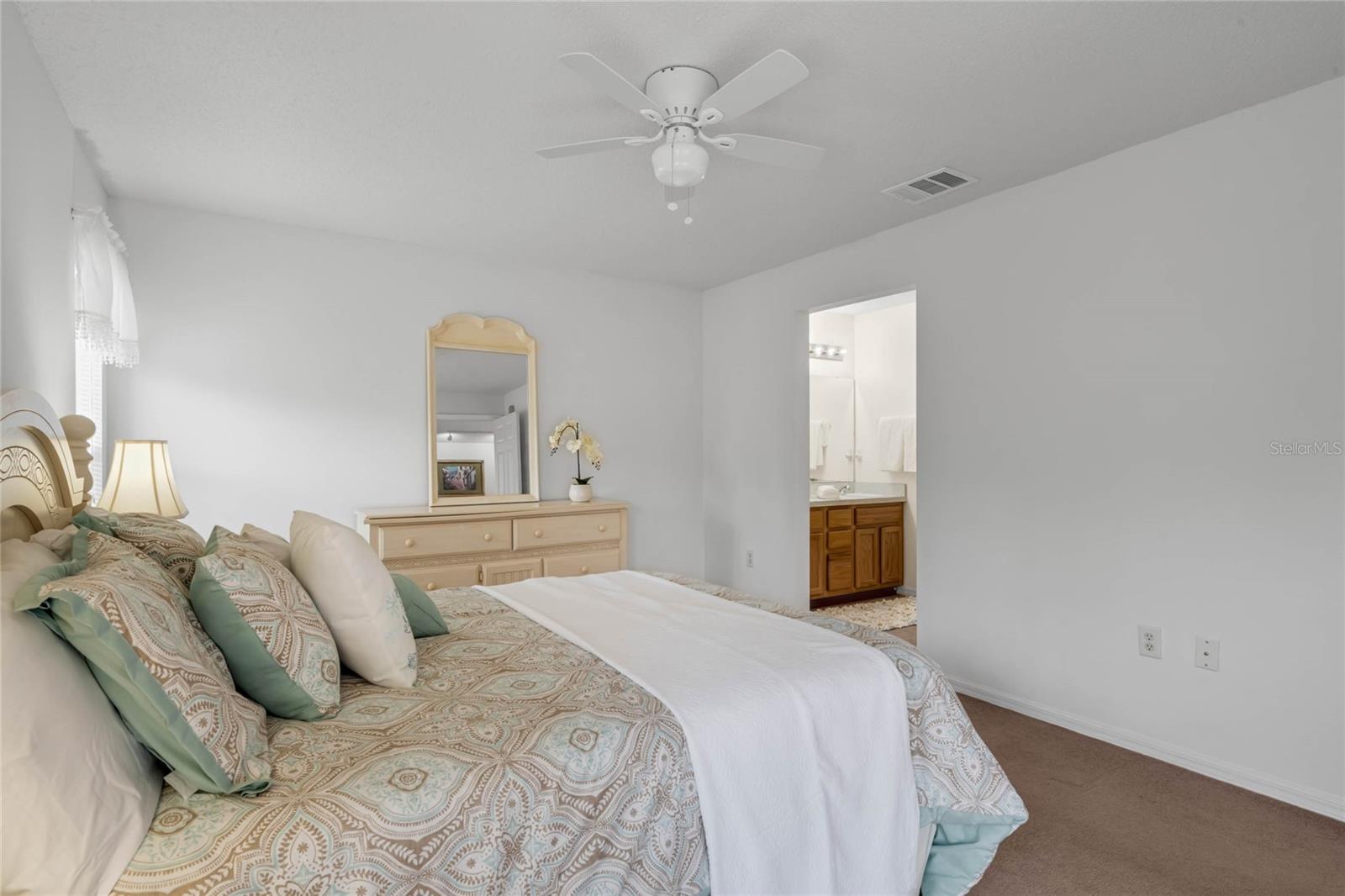 CHALET ESTATES - Residential Lease