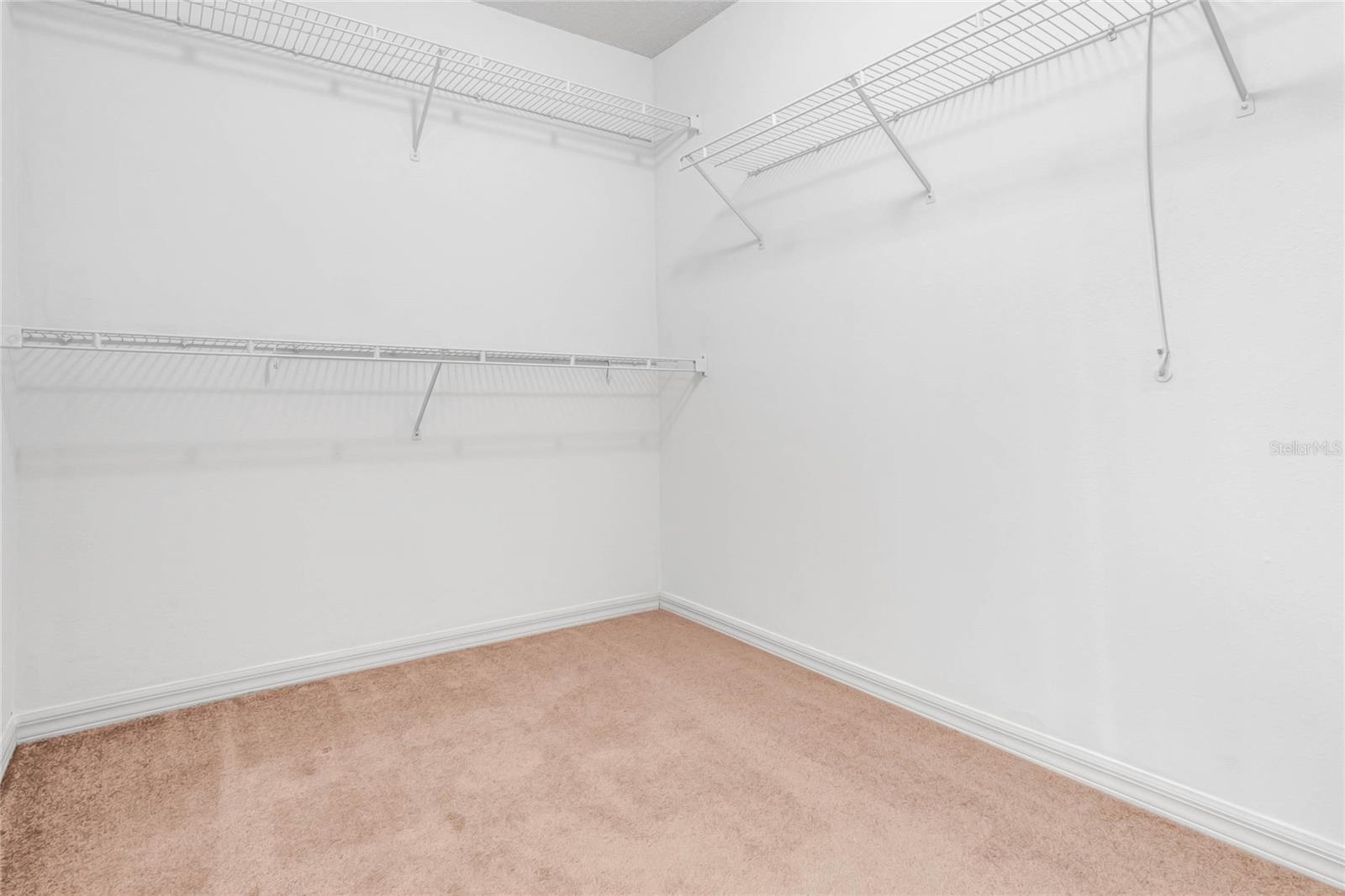 CHALET ESTATES - Residential Lease