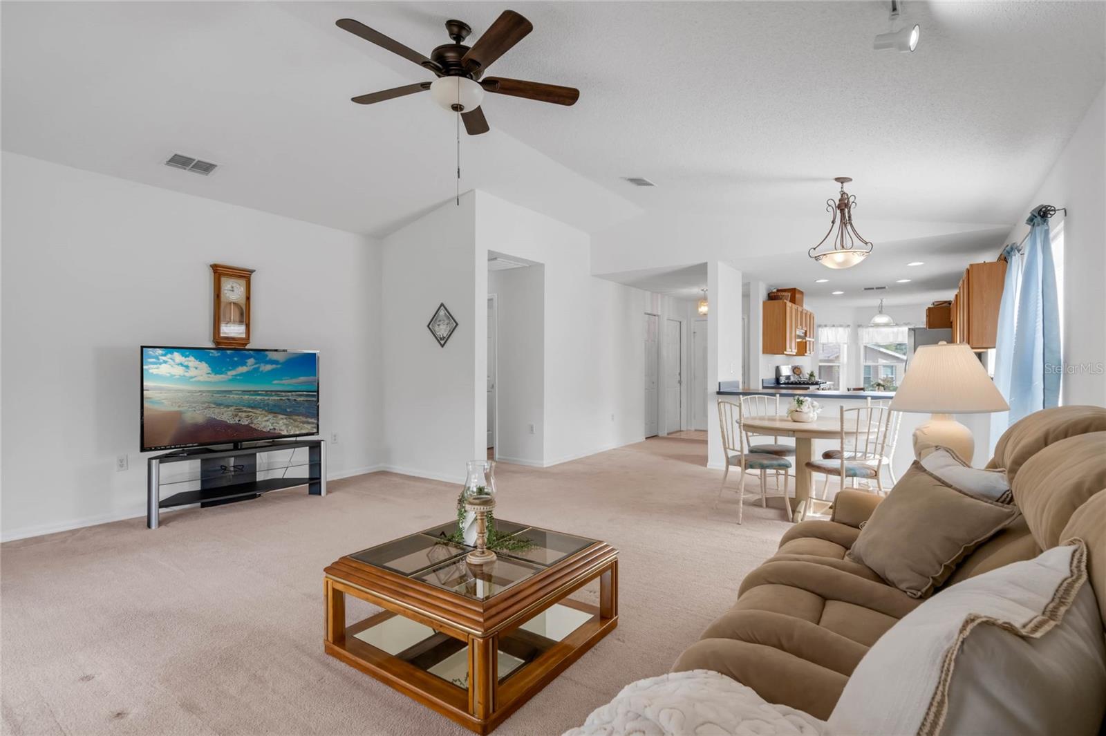 CHALET ESTATES - Residential Lease