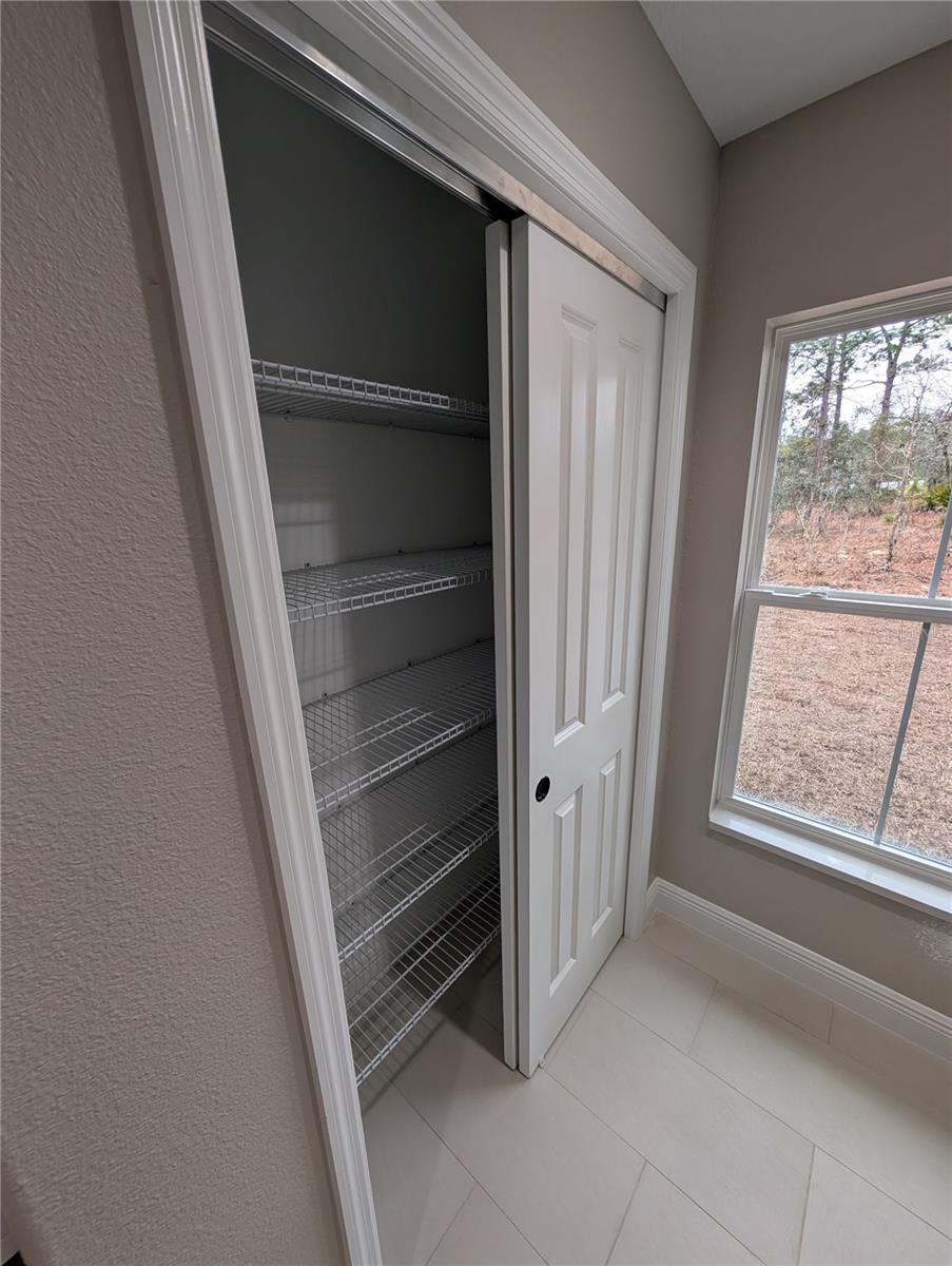 ROLLING HILLS UN ONE - Residential