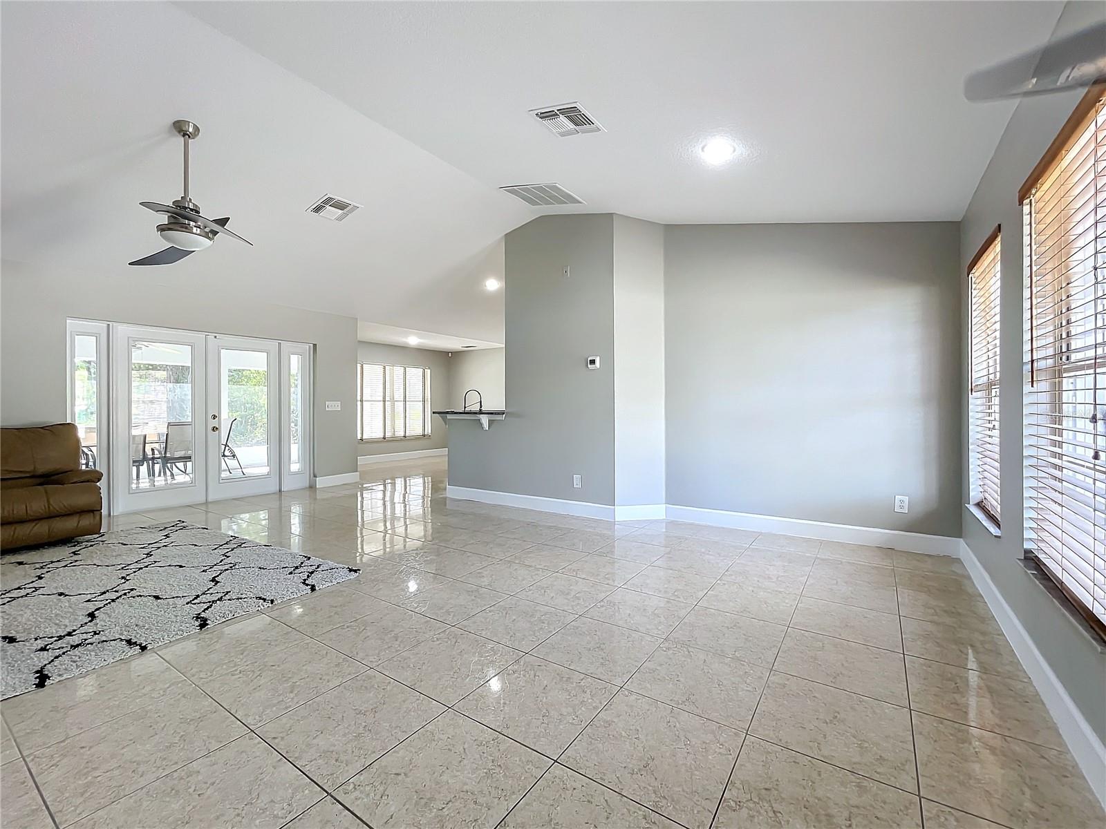 NELSON COURT - Residential