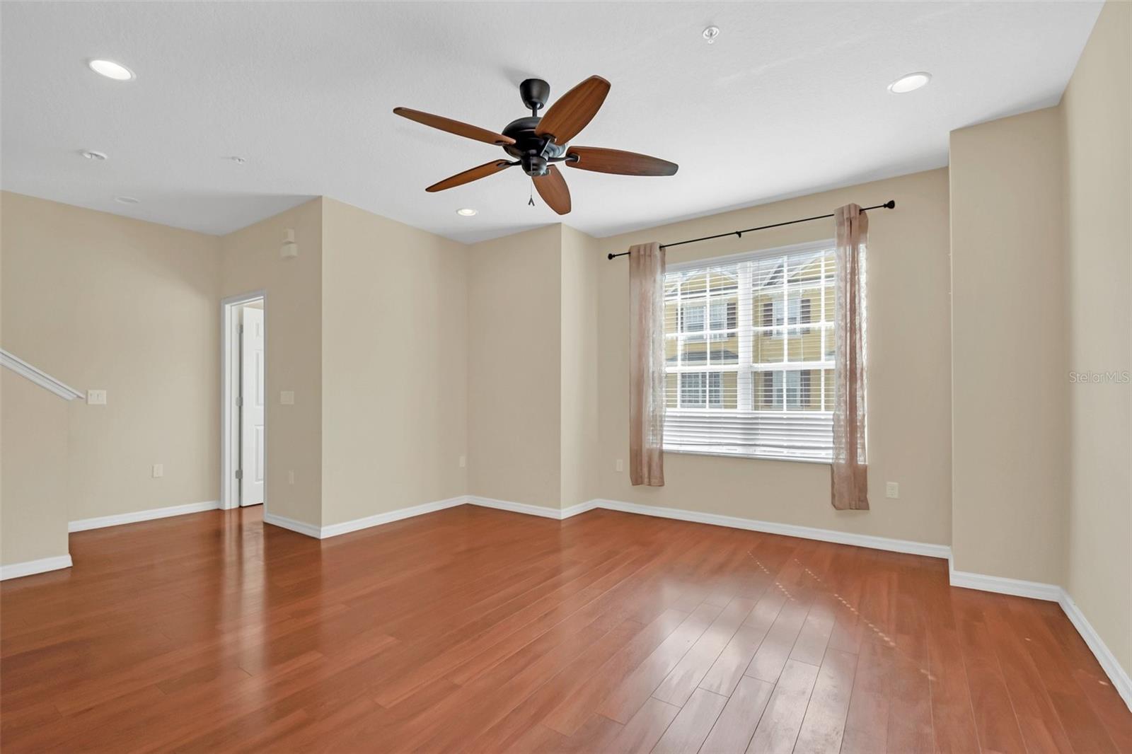 655 PENSACOLA LANE