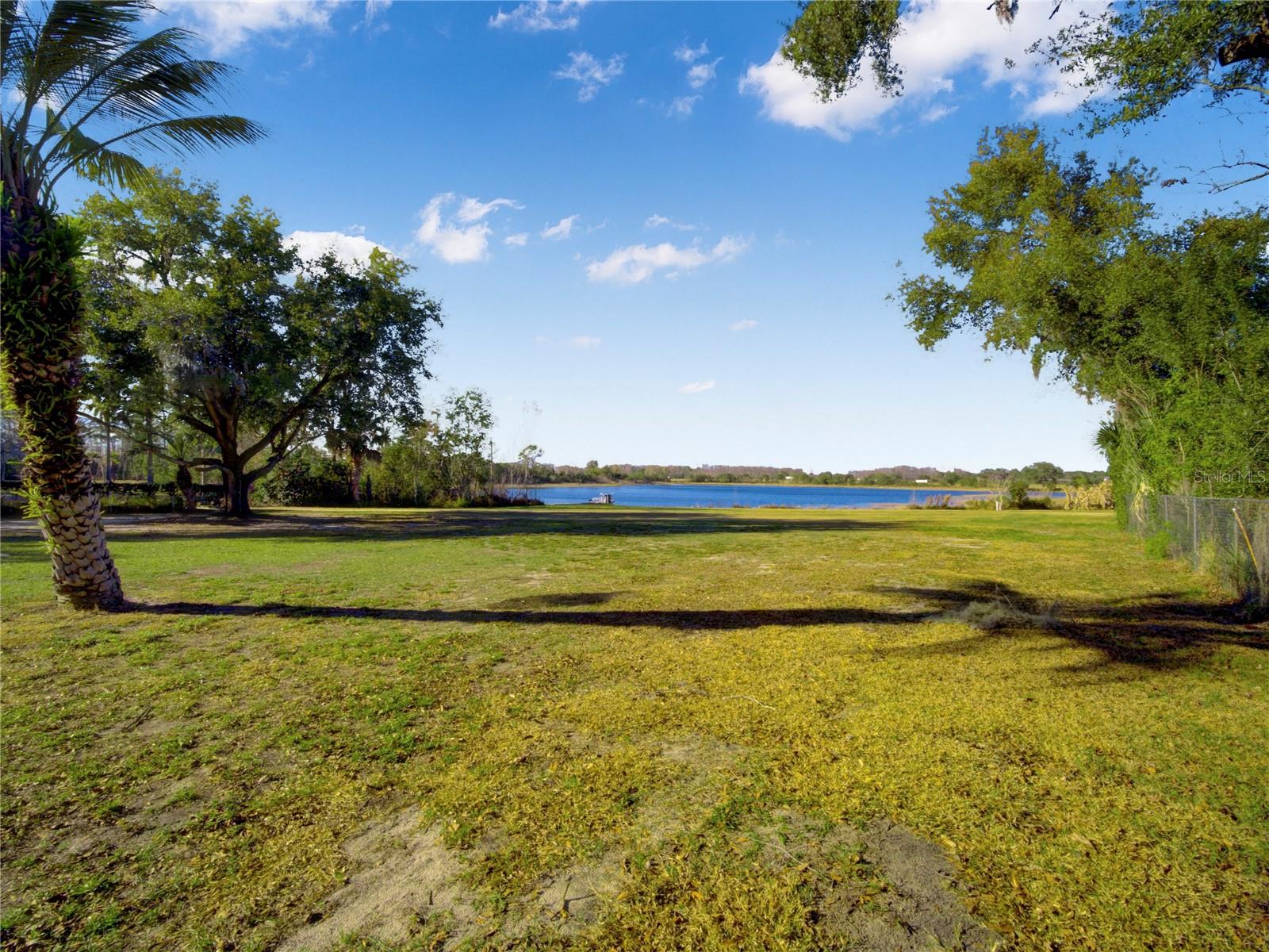 GROVELAND FARMS 20-23-25 - Residential