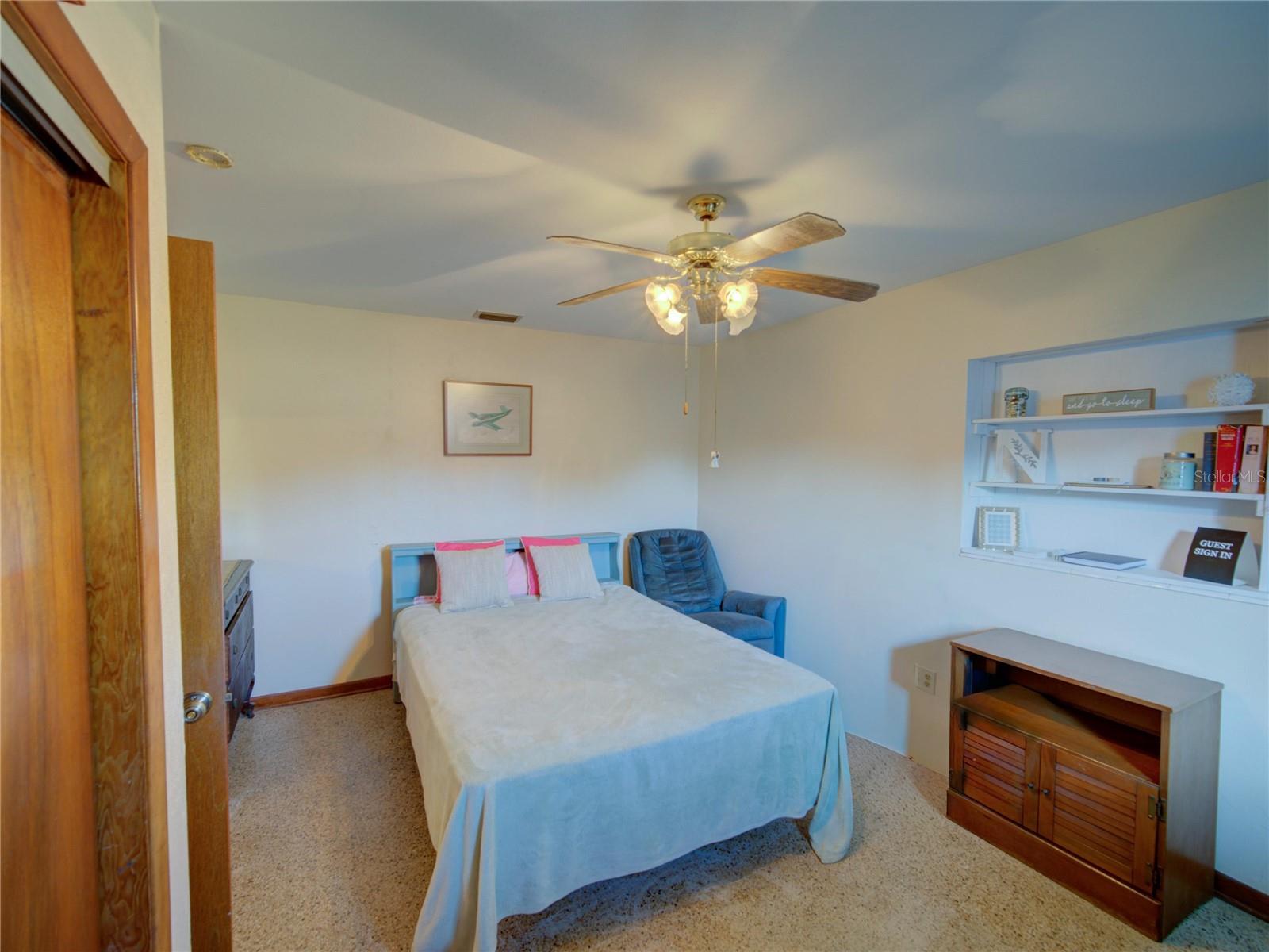 GROVELAND FARMS 20-23-25 - Residential