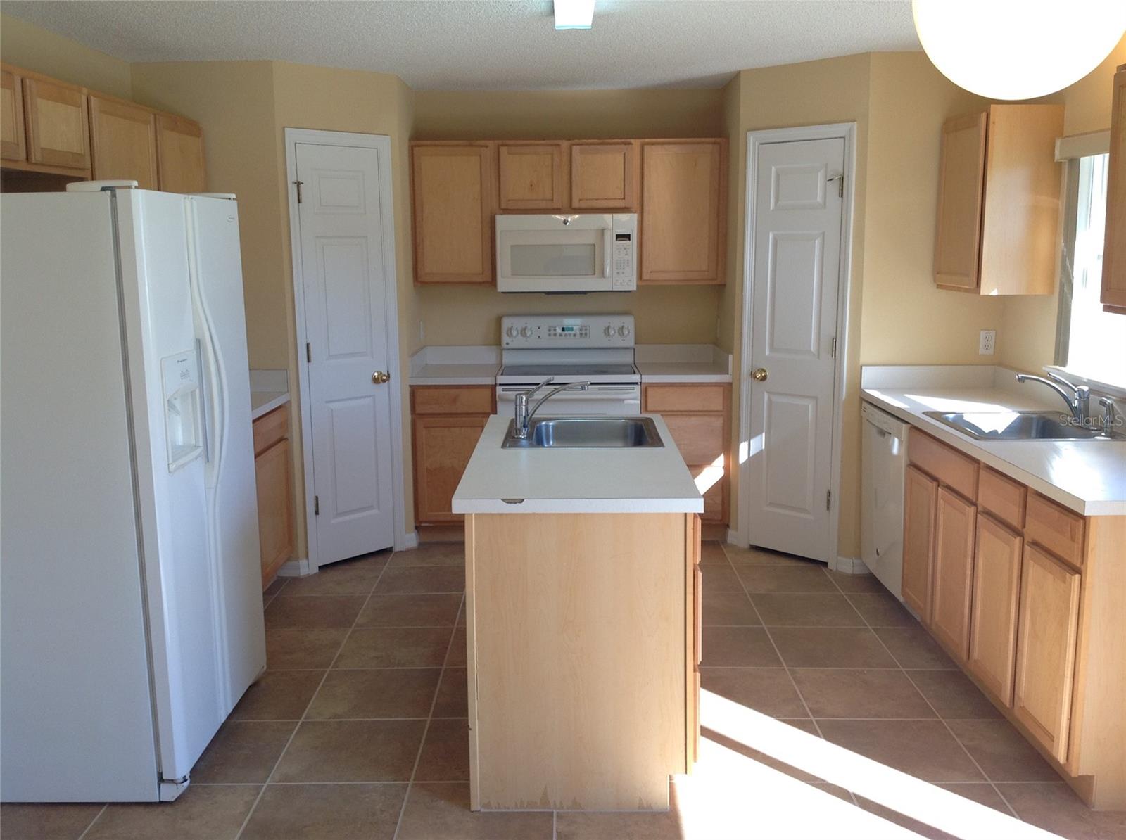 WETHERBEE LAKES SUB - Residential Lease