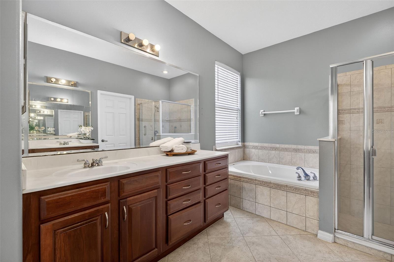 HAMILTON PLACE - Residential