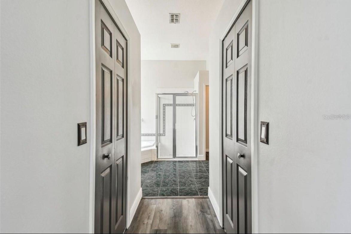 TAMPA PALMS AREA 2 5C UNIT 2A - Residential Lease