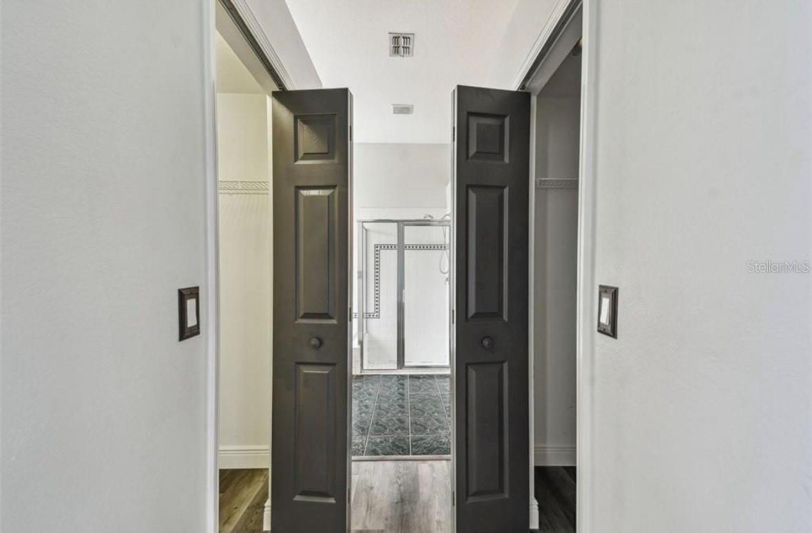 TAMPA PALMS AREA 2 5C UNIT 2A - Residential Lease