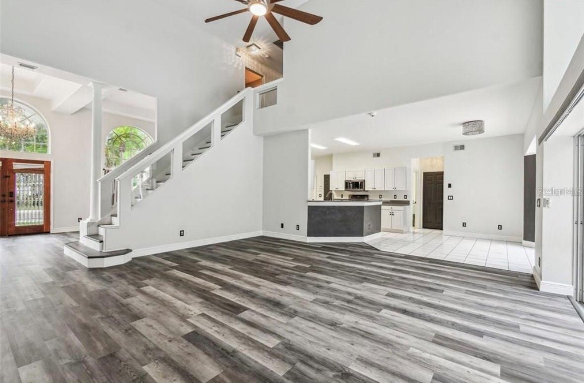 TAMPA PALMS AREA 2 5C UNIT 2A - Residential Lease