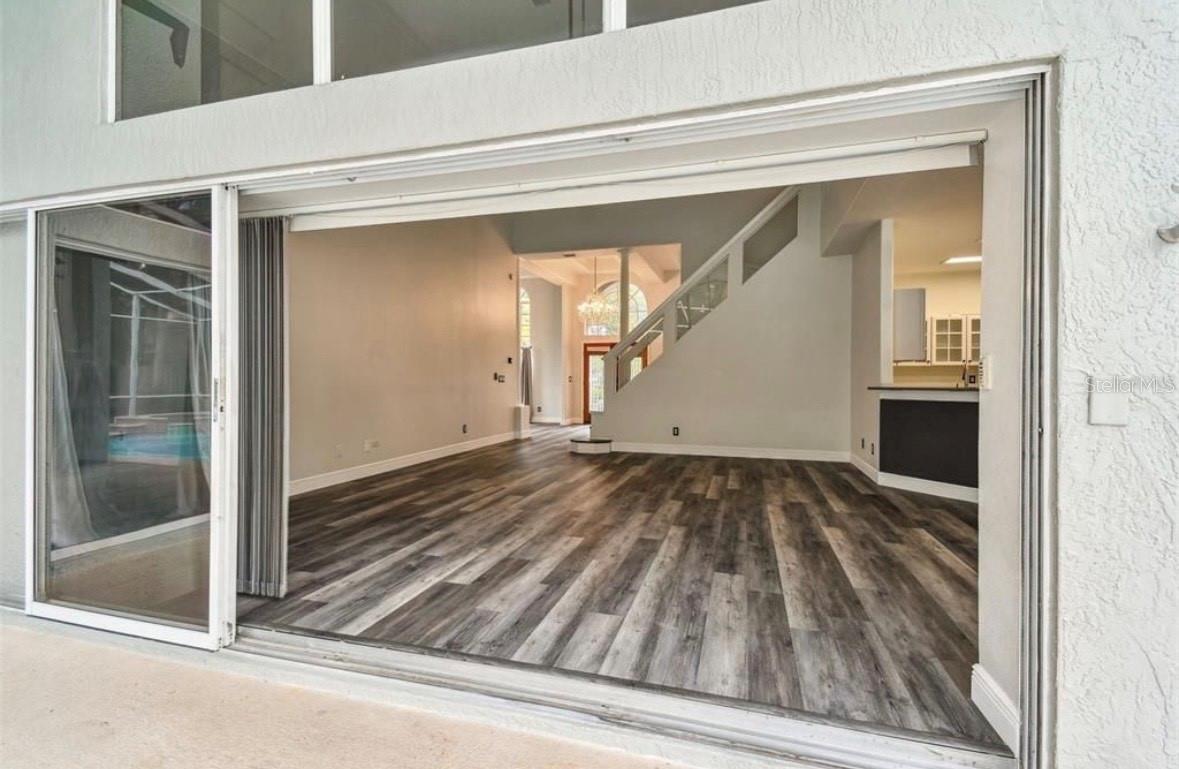 TAMPA PALMS AREA 2 5C UNIT 2A - Residential Lease