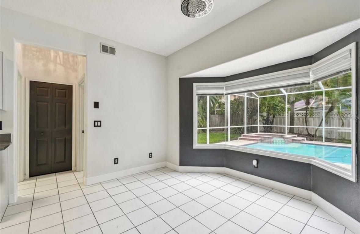 TAMPA PALMS AREA 2 5C UNIT 2A - Residential Lease