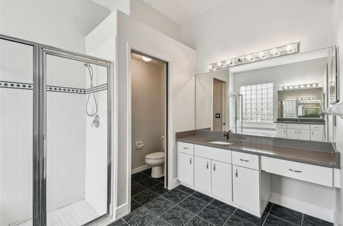 TAMPA PALMS AREA 2 5C UNIT 2A - Residential Lease