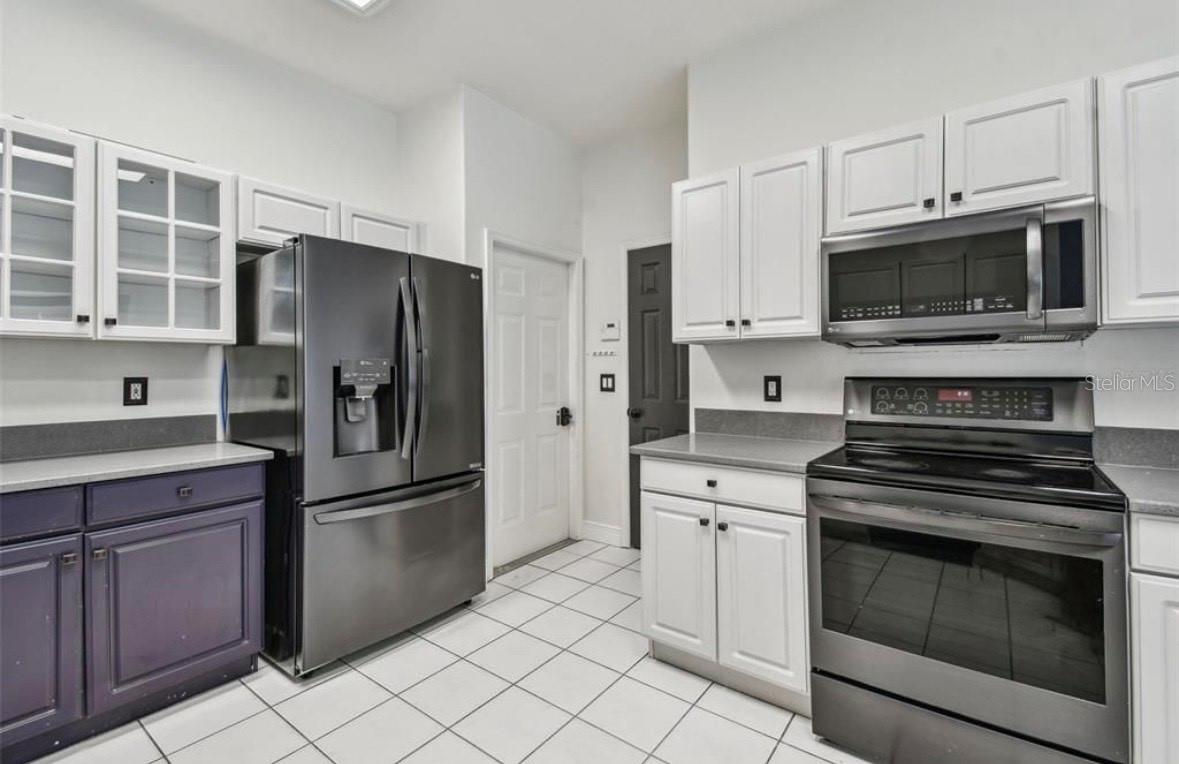 TAMPA PALMS AREA 2 5C UNIT 2A - Residential Lease