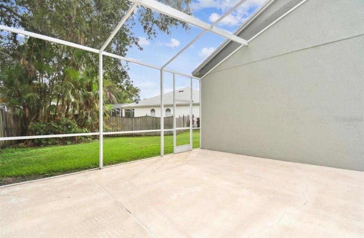 TAMPA PALMS AREA 2 5C UNIT 2A - Residential Lease