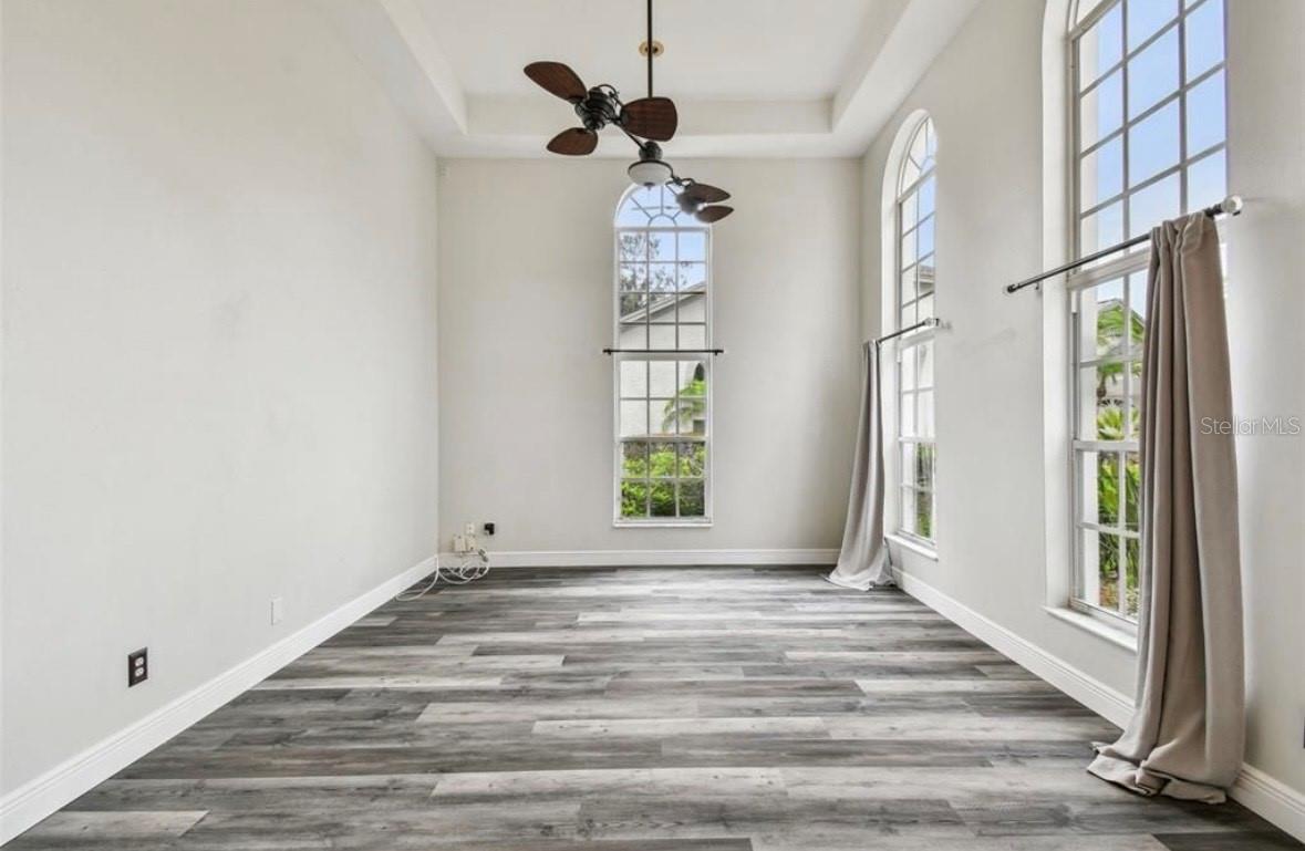 TAMPA PALMS AREA 2 5C UNIT 2A - Residential Lease