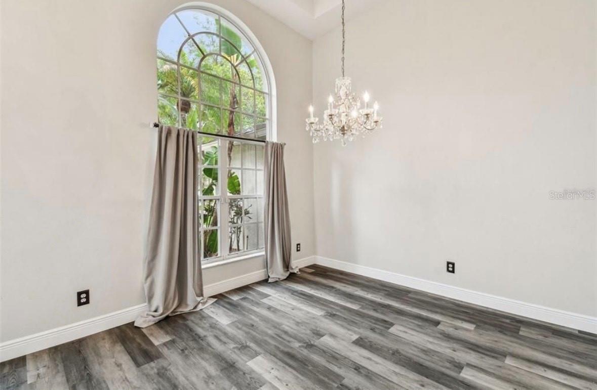 TAMPA PALMS AREA 2 5C UNIT 2A - Residential Lease